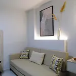 アパートホテル Nostos Golden 3*