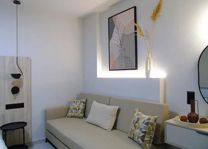 Apartahotel Nostos Golden 3*